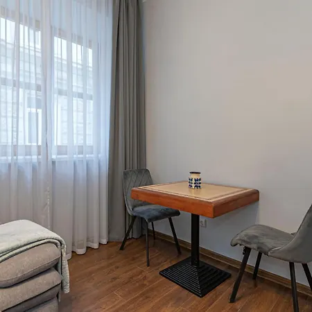 Old Town With Free Parking By Polo Apartment *