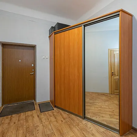 Old Town With Free Parking By Polo Apartment