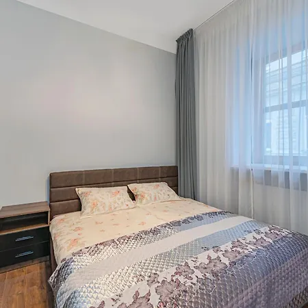 Old Town With Free Parking By Polo Apartment *